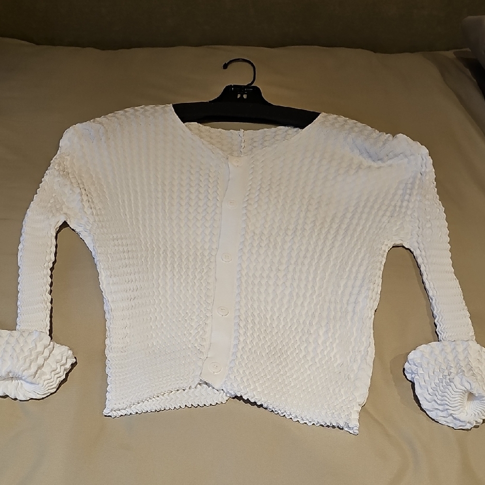 Issey Miyake White Textured Button-Front Cardigan